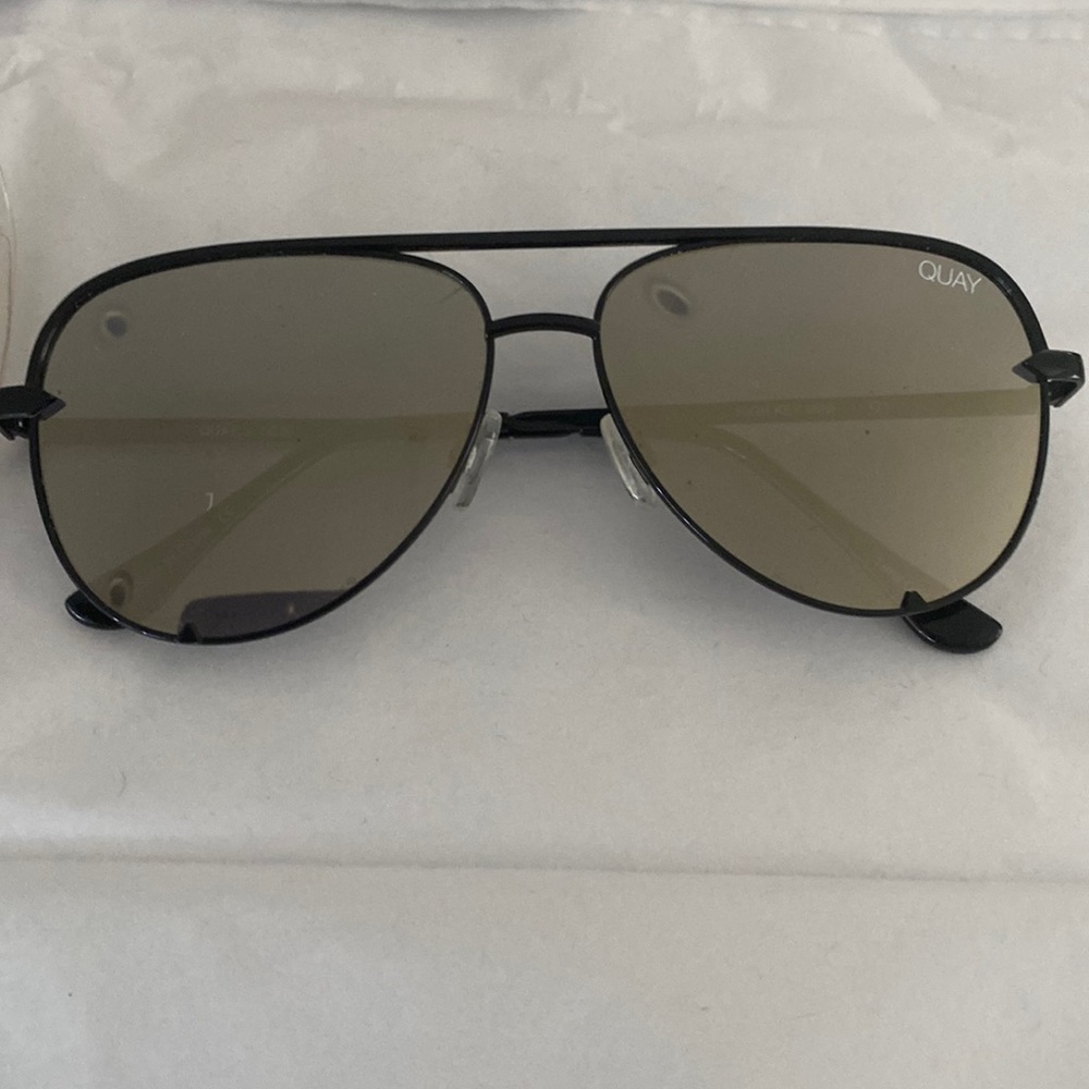 Quay mirrored Desi Perkins sunglasses 🕶 Black